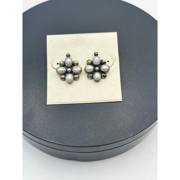 Sterling Silver 5mm Bezel Cultured Gray Pearls Ball Beads Cluster Stud Earrings - Picture 2 of 7